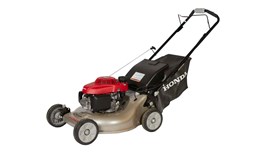 Honda 3 in store 1 mower