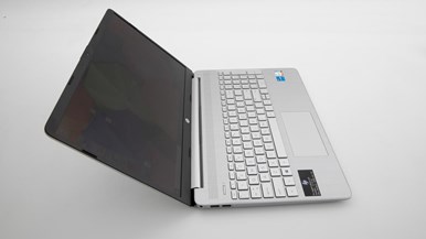 HP Laptop 15s-fq2037TU