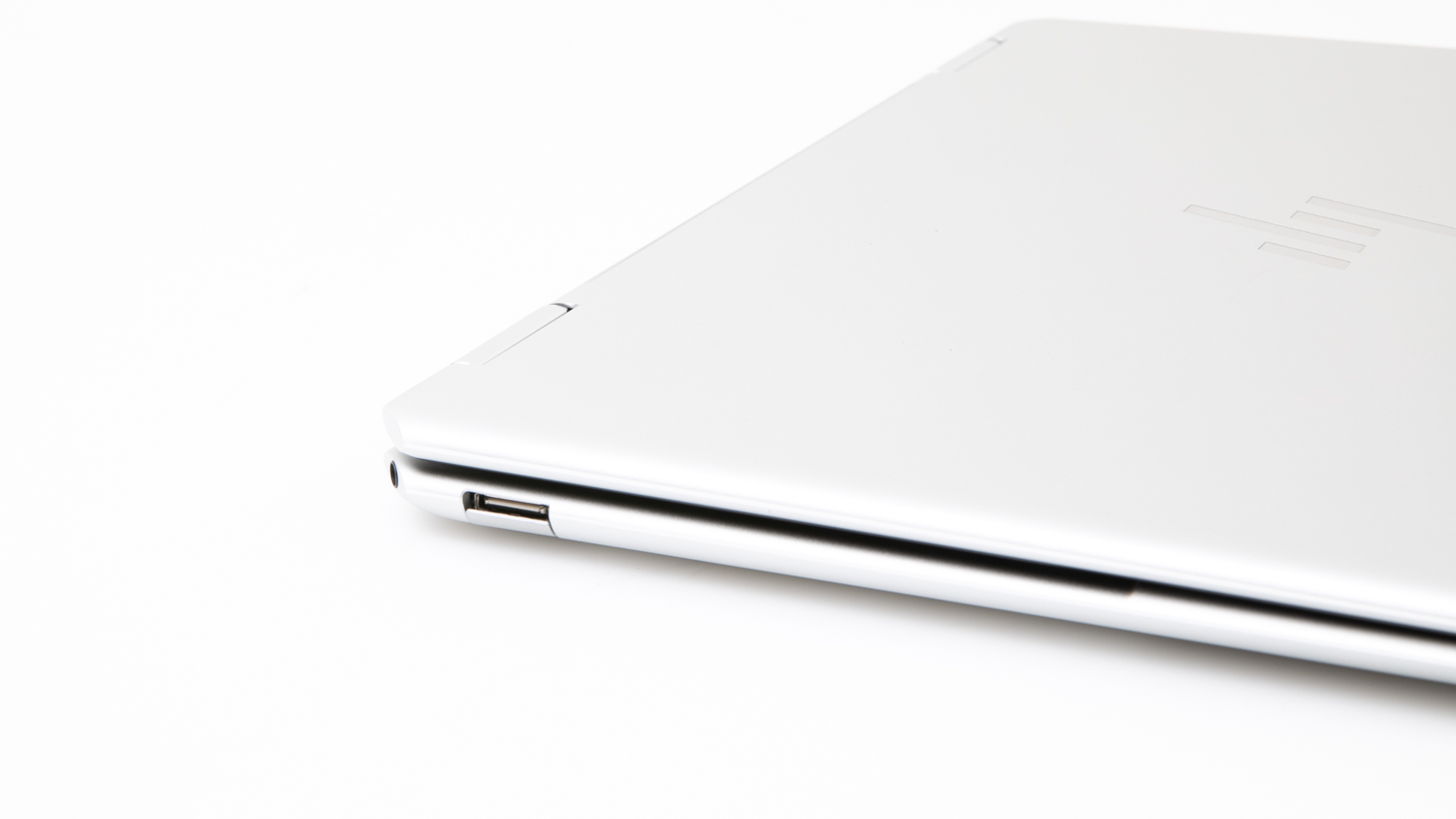 HP Spectre x360 2-in-1 Laptop 14-ef0002TU