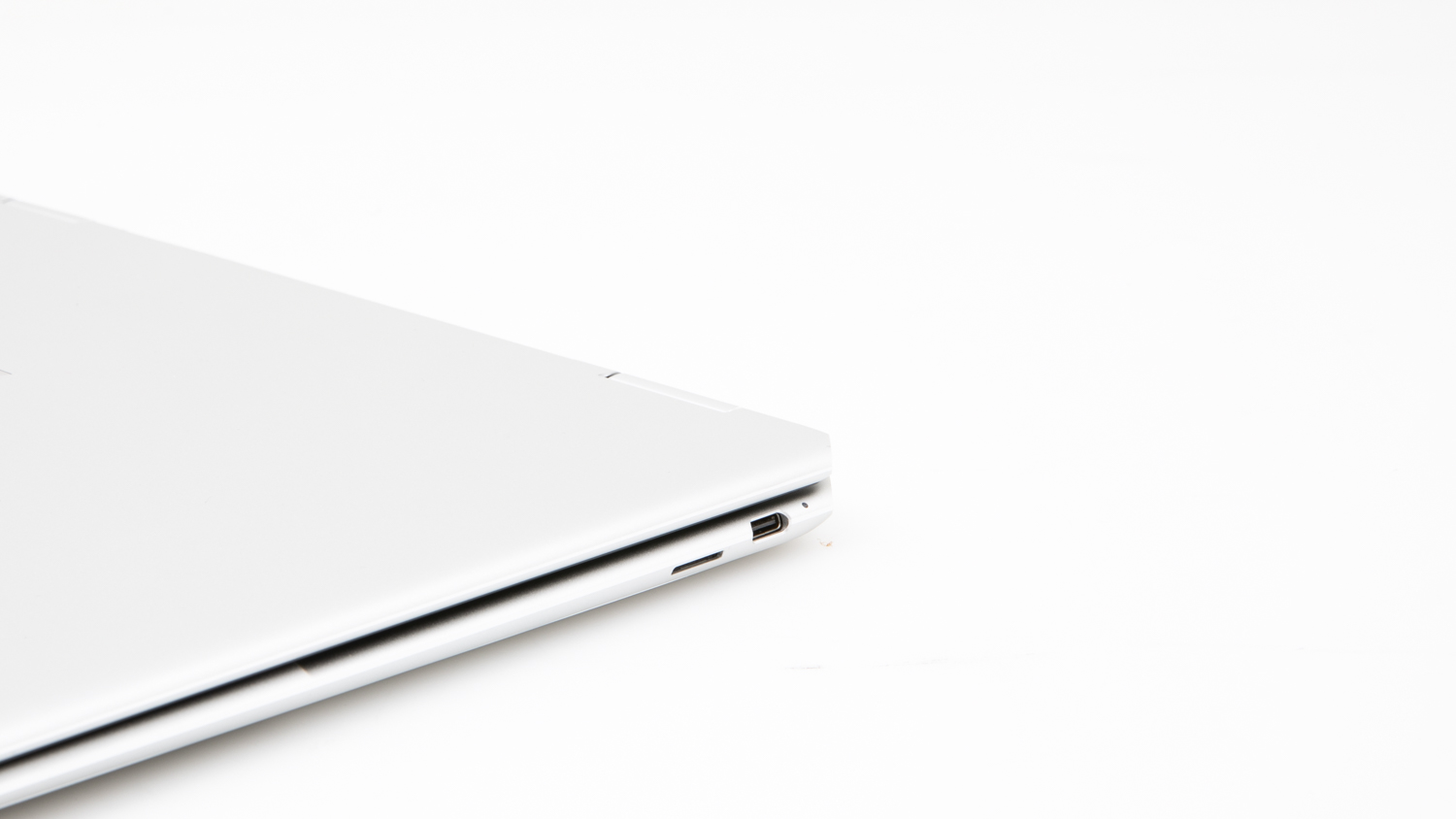 HP Spectre x360 2-in-1 Laptop 14-ef0002TU