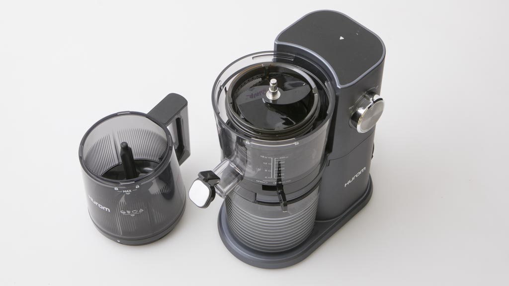 Hurom H34 One stop slow juicer
