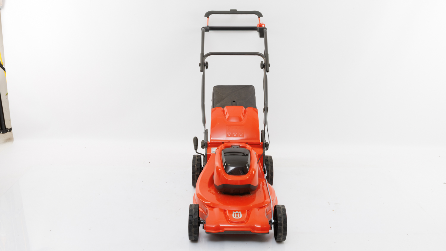 Husqvarna HUSQVARNA LC 142i with battery and charger