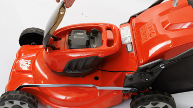 Husqvarna HUSQVARNA LC 142i with battery and charger