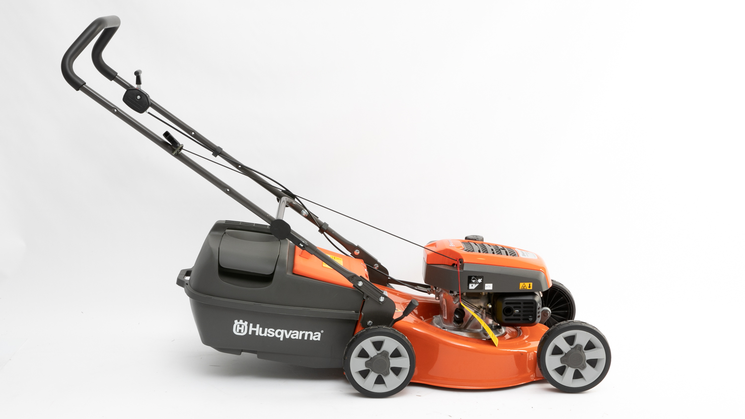 Husqvarna LC118 Review | Petrol lawnmower | CHOICE