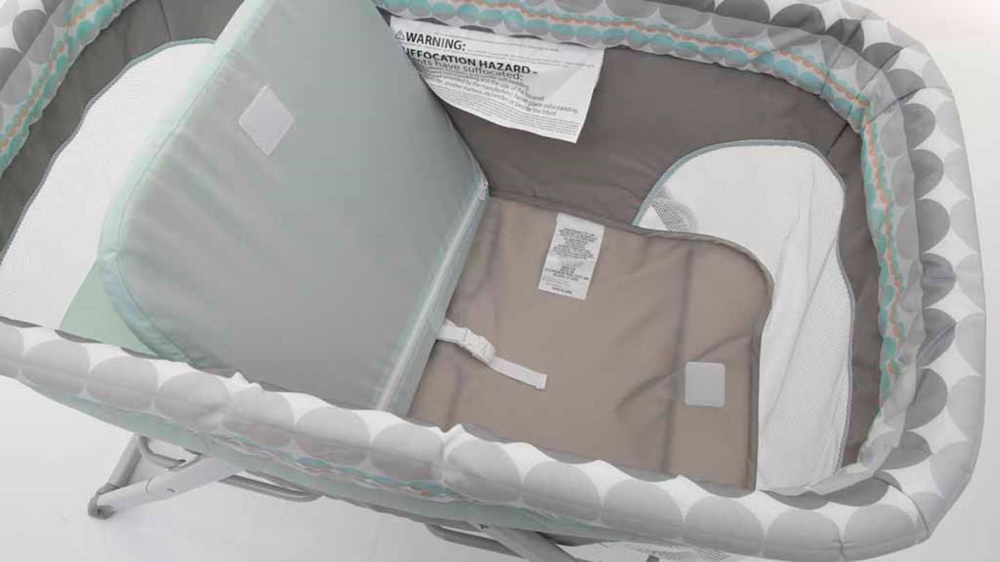 Ingenuity Foldaway Rocking Bassinet 10896 Review | Bassinet and bedside