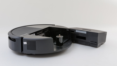 iRobot  Roomba 205 DustCompactor Combo Robot