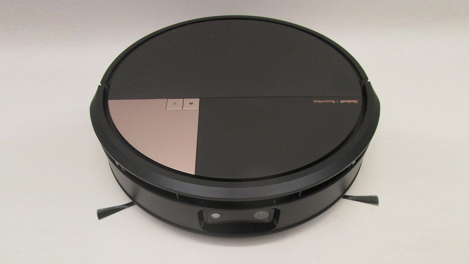 iRobot Roomba Max 708 Combo Robot + Autowash Dock review - CHOICE