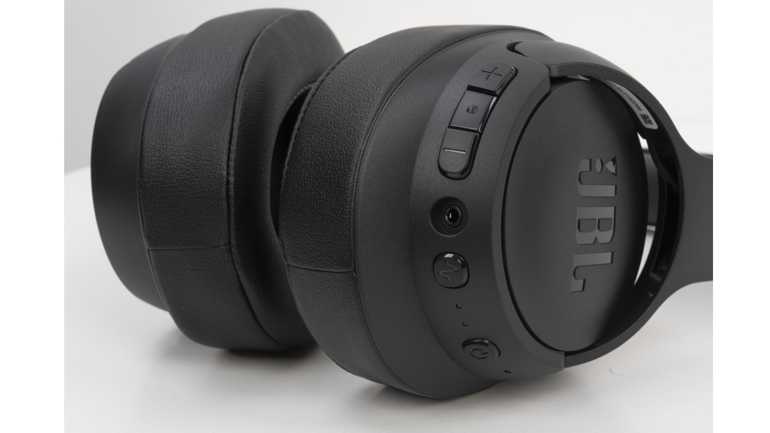 JBL TUNE 760NC