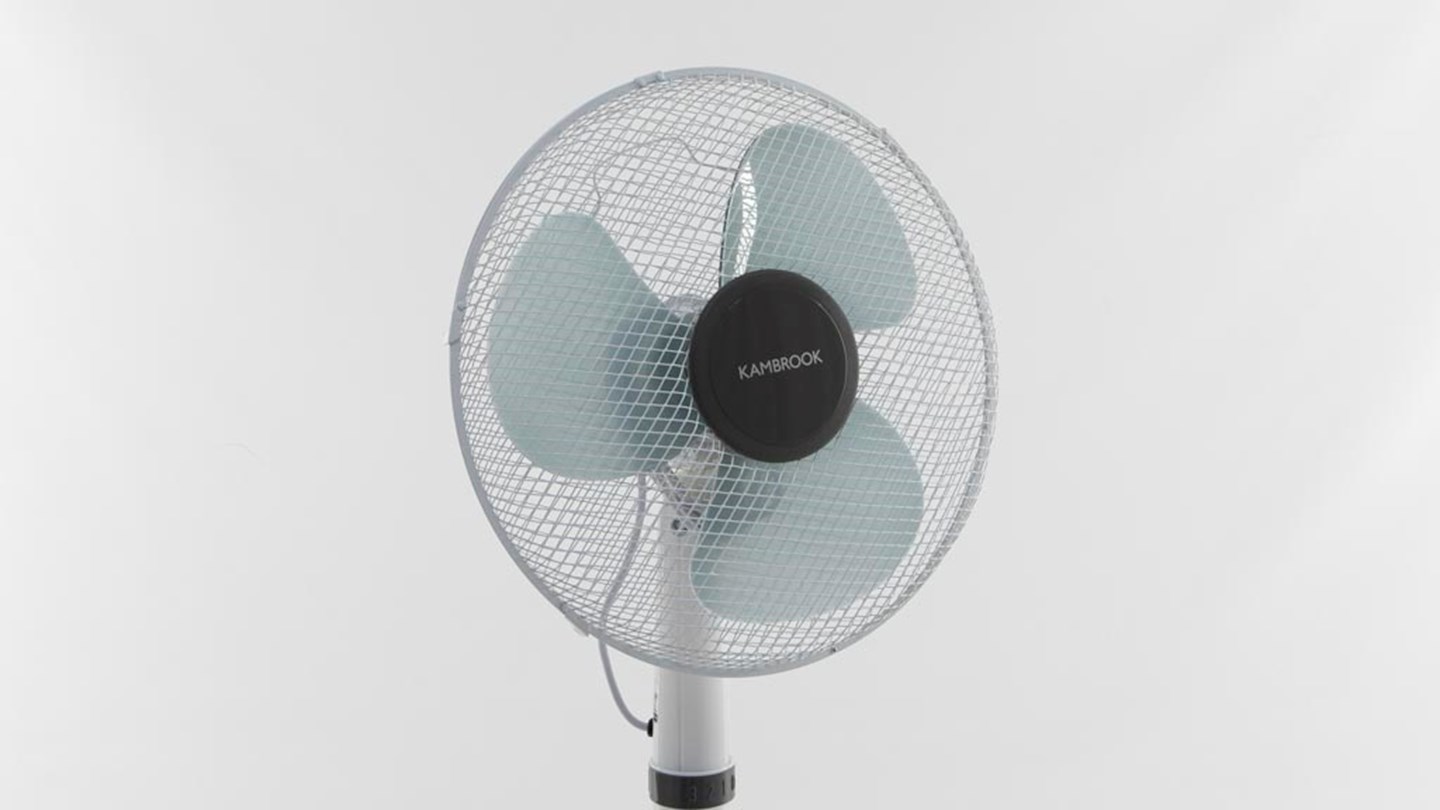 Kambrook Arctic 40cm Pedestal Fan KFA413 Review Pedestal and tower
