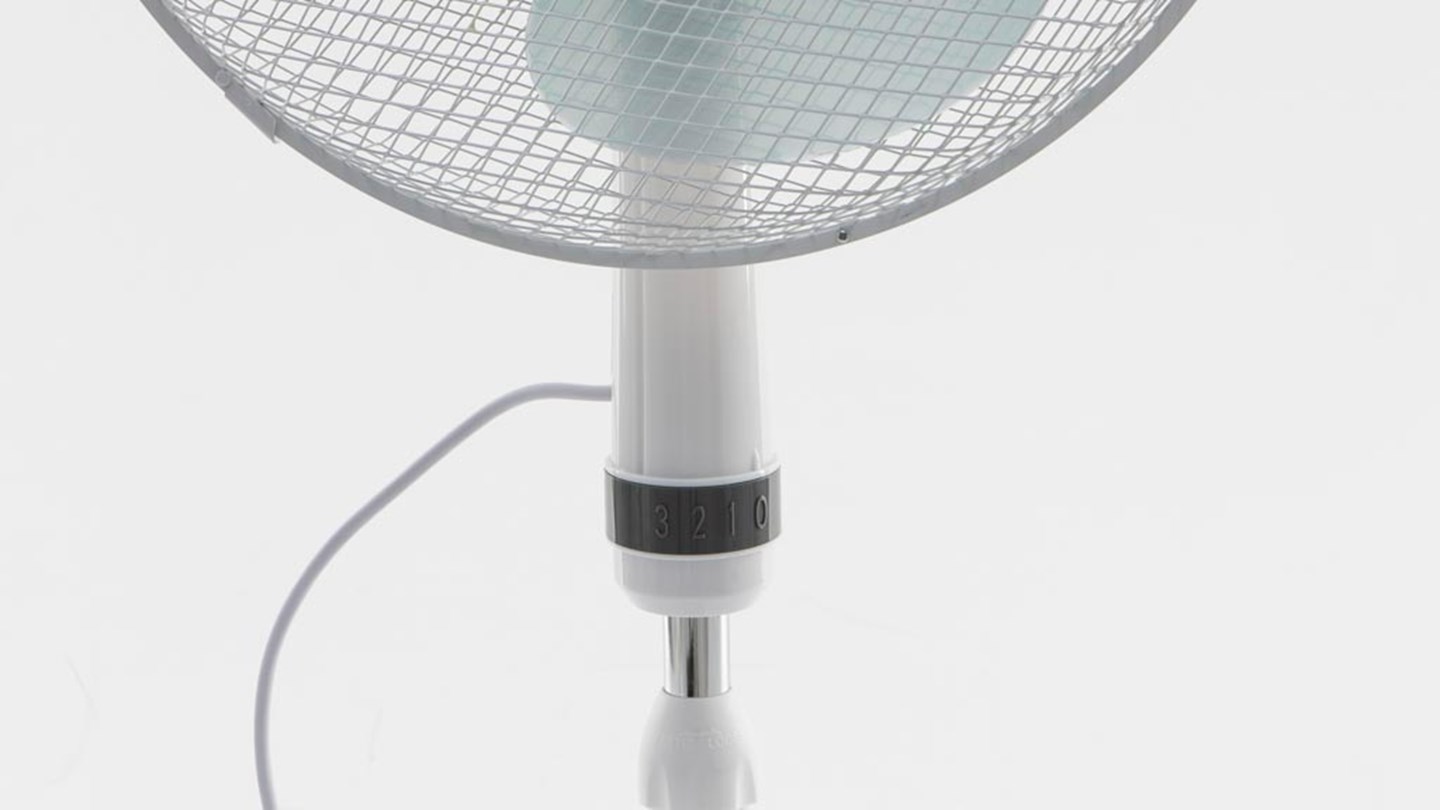 Kambrook Arctic 40cm Pedestal Fan KFA413 Review Pedestal and tower fan CHOICE