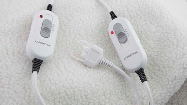 Kambrook Dream Master Double Queen Fitted Fleecy Heated Blanket KEB535WHT