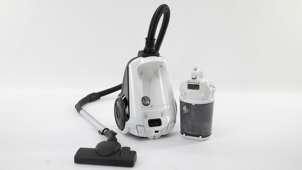 Kmart Anko 2200W Bagless Vacuum SL157C Review Vacuum cleaner CHOICE