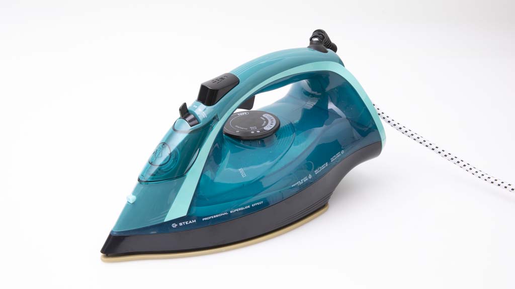 Kmart Anko 2400W steam iron - KB-932E3