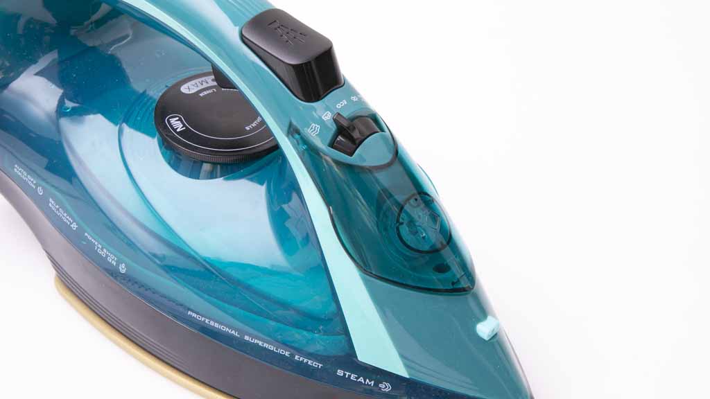 Kmart Anko 2400W steam iron - KB-932E3