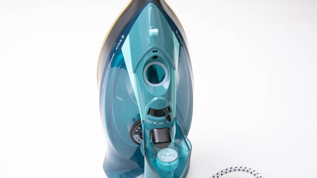 Kmart Anko 2400W steam iron - KB-932E3