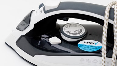 Kogan 2400W DuoGlide Cordless and Corded Steam Iron KAIRNCLS24A