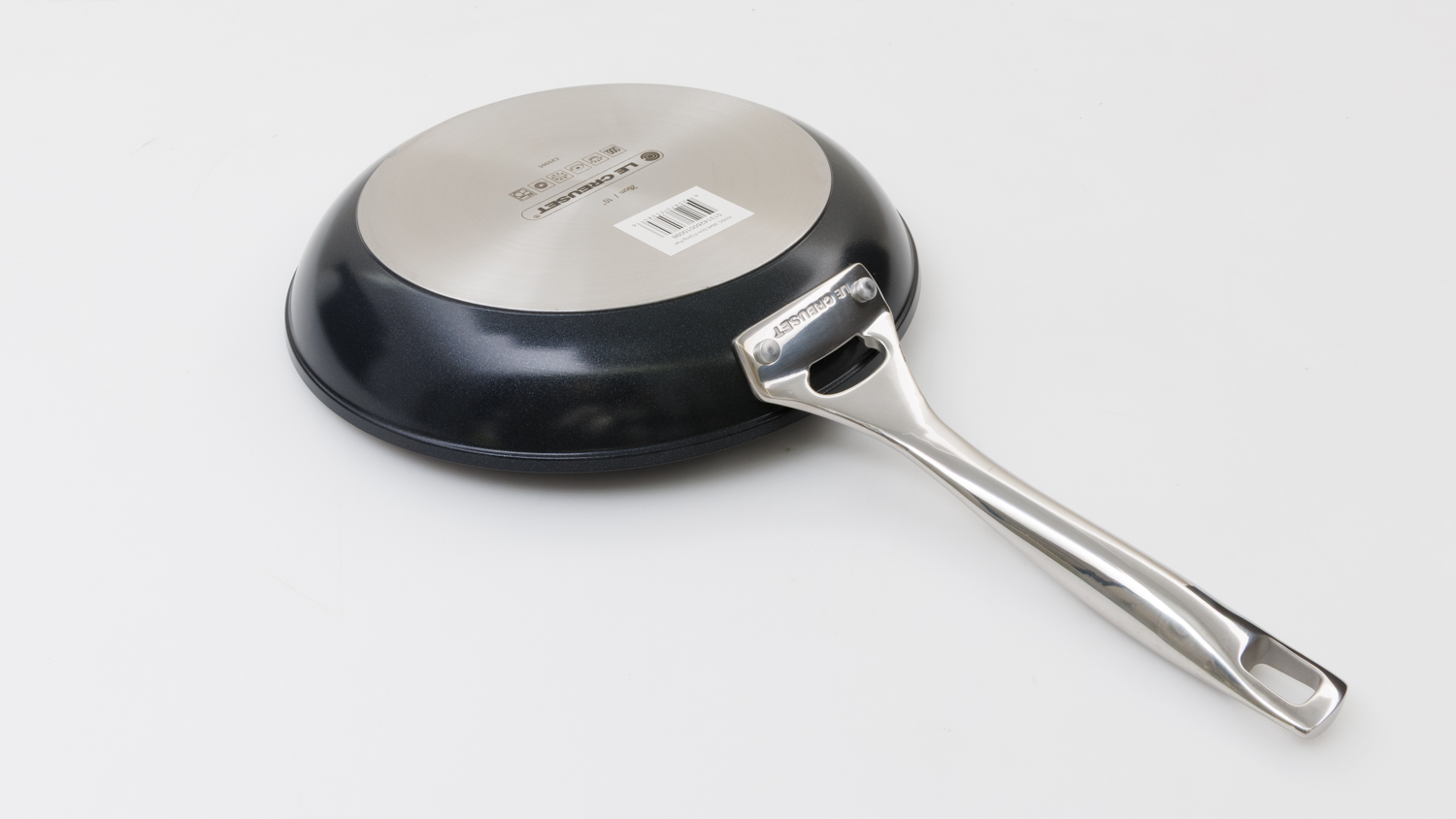 Le Creuset Essential Non Stick Ceramic Shallow Frypan 26cm