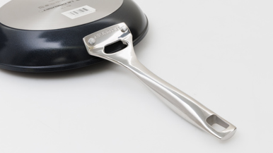 Le Creuset Essential Non Stick Ceramic Shallow Frypan 26cm