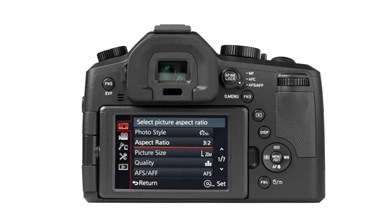 Leica V-Lux Type 114