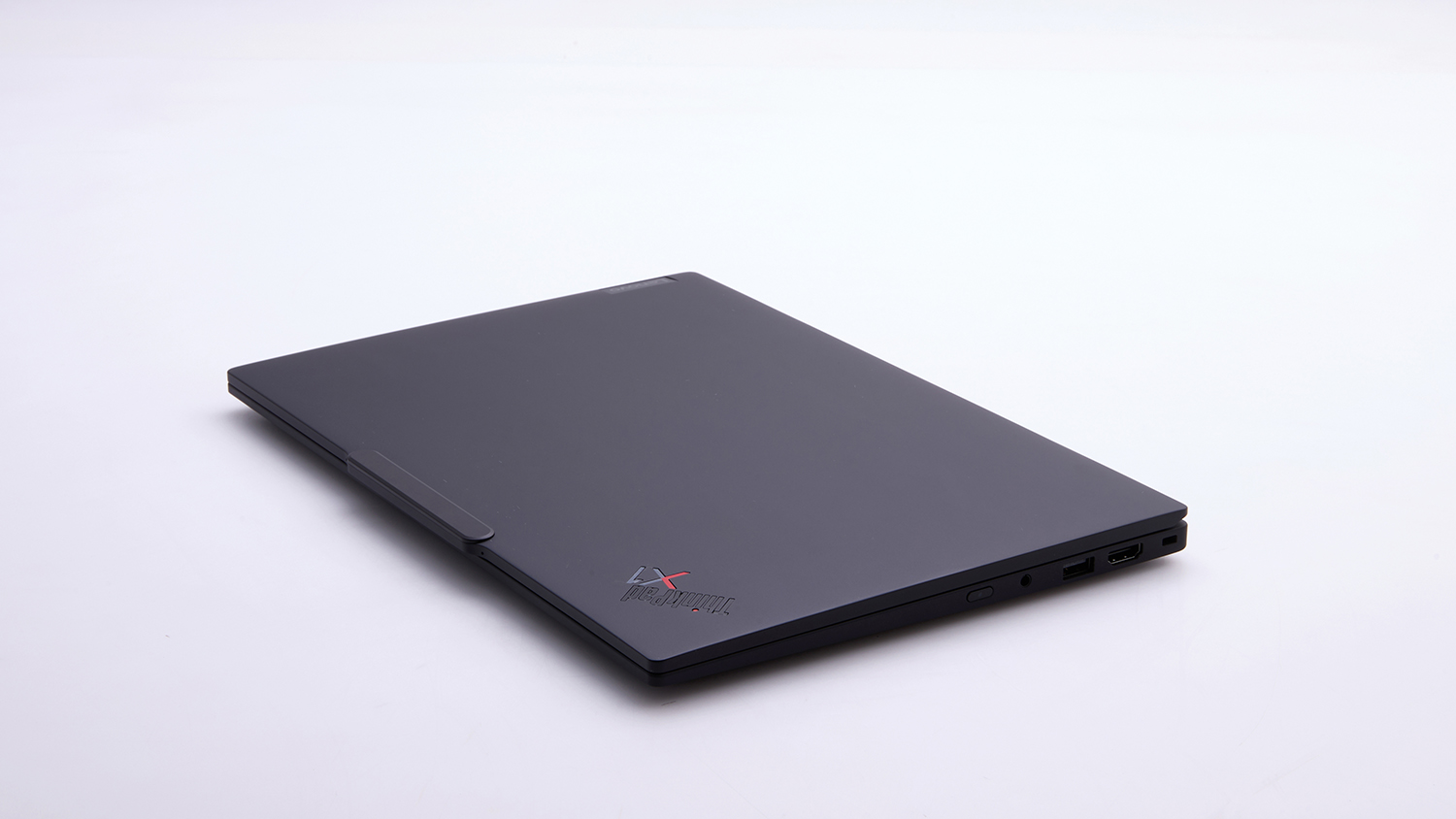 Lenovo ThinkPad X1 Carbon Gen 13 Aura Edition