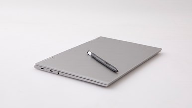 Lenovo Yoga 730-131KB (81CT002UAU)