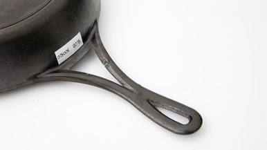 Lodge Blacklock Triple Seasoned Cast Iron Skillet 26cm