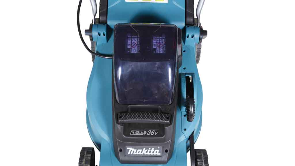 Makita DLM380Z Review | Battery lawnmower | CHOICE