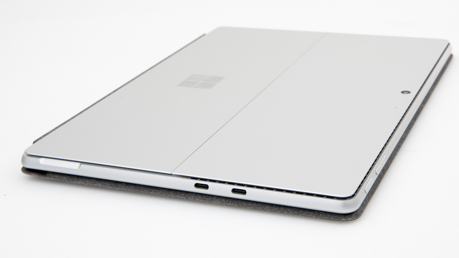 Microsoft Surface Pro 9 (Model 2038) with Signature Keyboard and Slim Pen 2