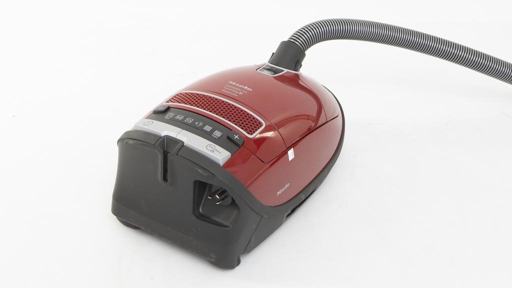 Miele Complete C3 Cat & Dog PowerLine SGEA3 Review | Vacuum cleaner ...