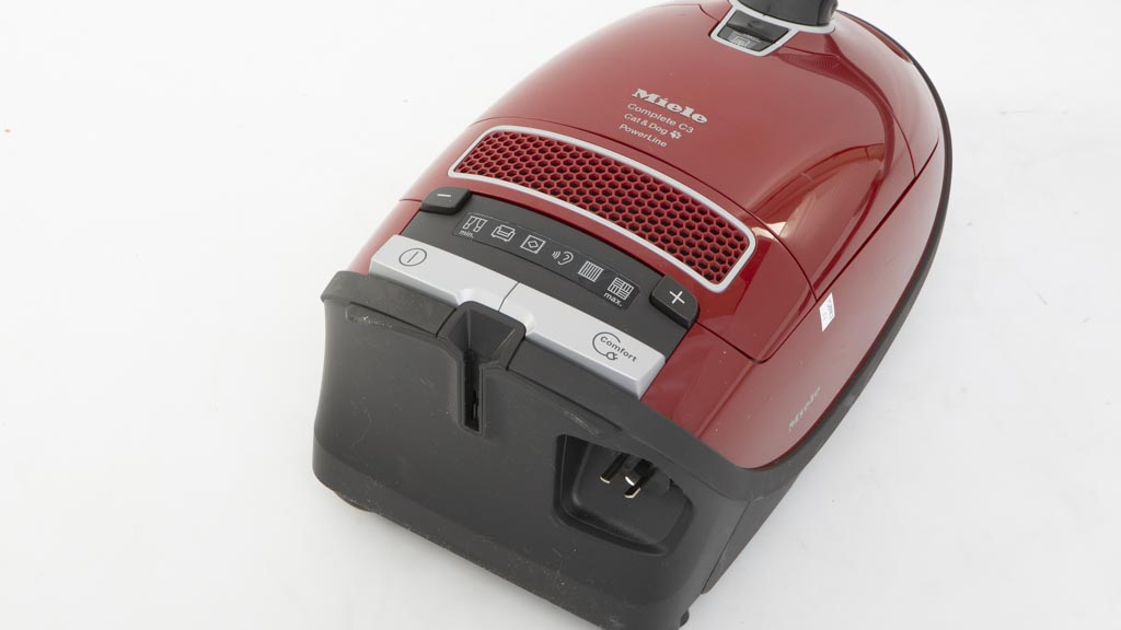 Miele Complete C3 Cat & Dog PowerLine SGEA3 Review | Vacuum cleaner ...