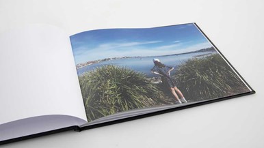 Momento Regular Landscape, Hardcover, Faux Leather, Black