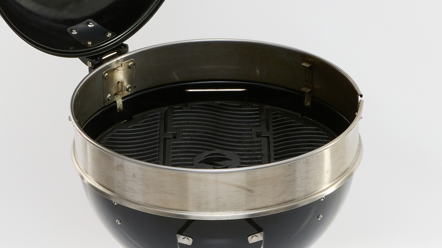 Napoleon Professional 22 Charcoal Kettle - PRO22K-LEG-3