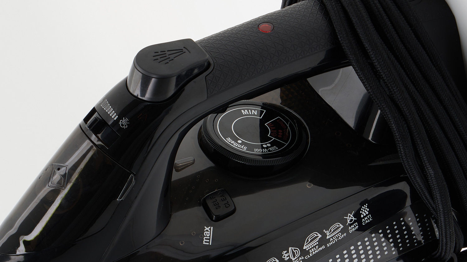 Nero 800 Steam/Dry Iron Ceramic Auto-Off 742815