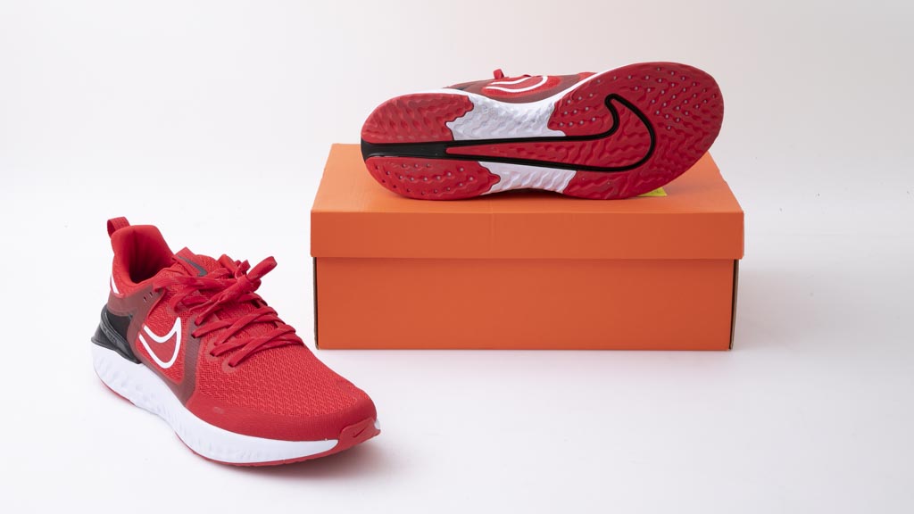 nike legend react 2