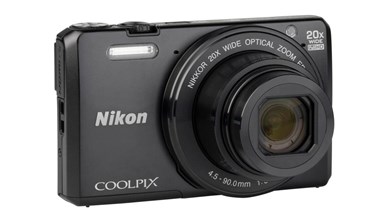Nikon Coolpix S7000