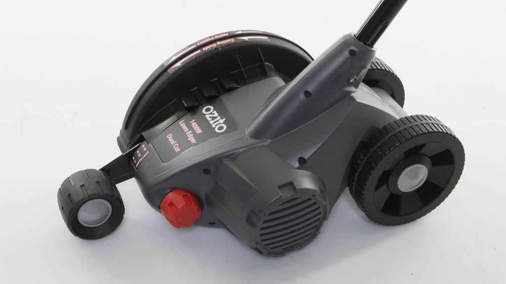 Ozito LWE-1400