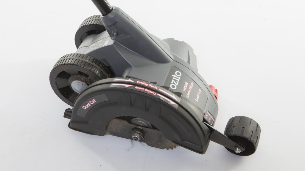 Ozito LWE-1400