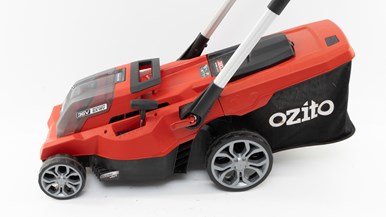 Ozito PXC 36V (2x18V) 380mm Brushless Lawnmower Kit 4.0Ah (PXBTMK-2438)