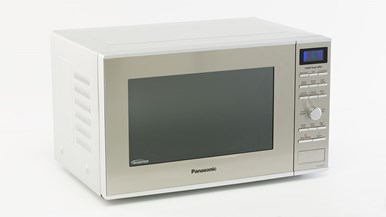 Panasonic NN-GD682S