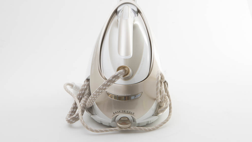 Philips PerfectCare Elite Silence GC9642 Review Steam station iron