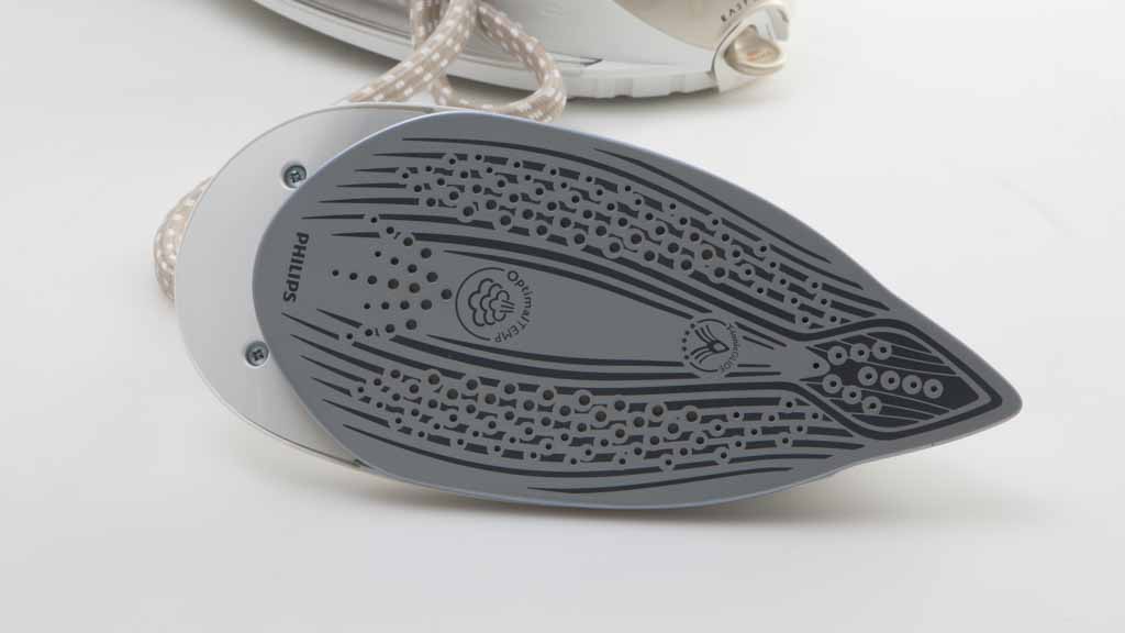 Philips PerfectCare Elite Silence GC9642 Review Steam station iron