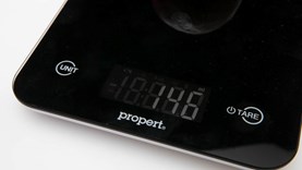 Propert 2 Kg Glass Top Digital Kitchen Scale