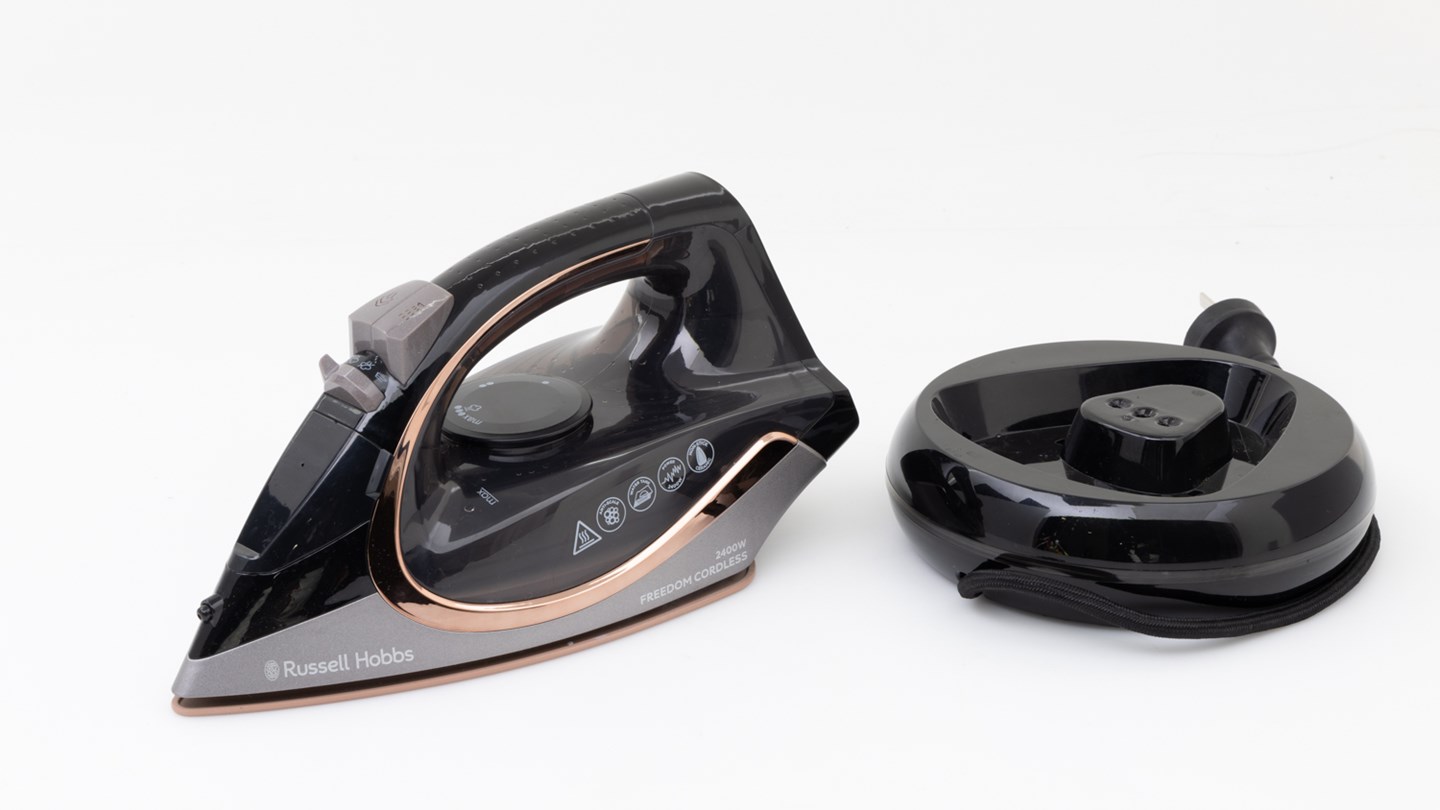 Russell Hobbs Freedom Cordless Iron RHC580 Review Steam iron CHOICE