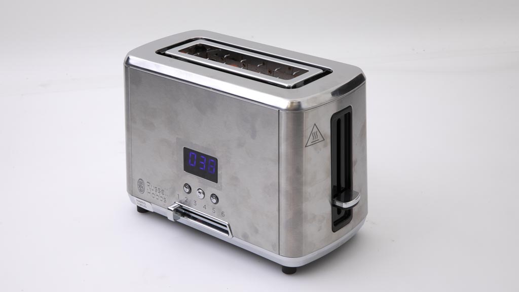 https://pdbimg.choice.com.au/russell-hobbs-studio-1-slice-toaster-rht131_1.JPG