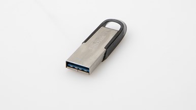 SanDisk Ultra Flair USB 3.0 Flash Drive (128GB)