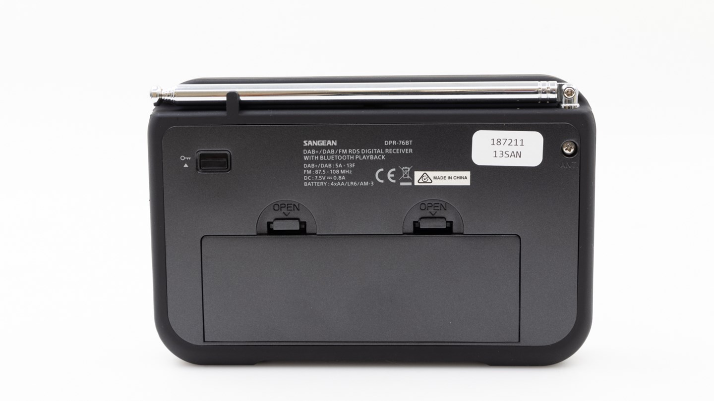 Radio Portable Sangean DPR-76 Blanche/Bleue - DAB+ FM Avec 40 Présélections