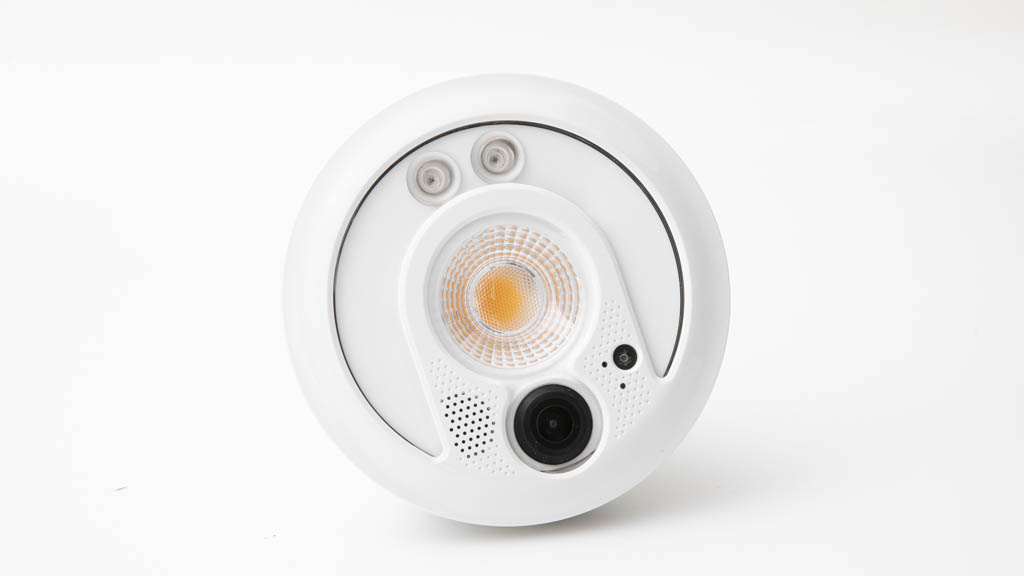 Sengled Snap Outdoor HD Security Camera with LED Floodlight