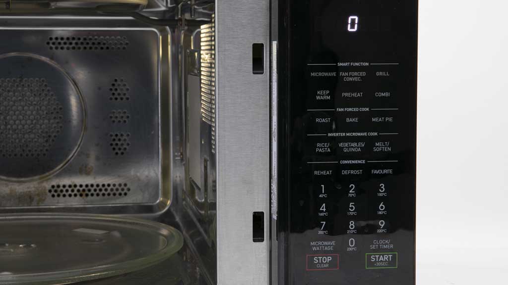 Sharp R890EST