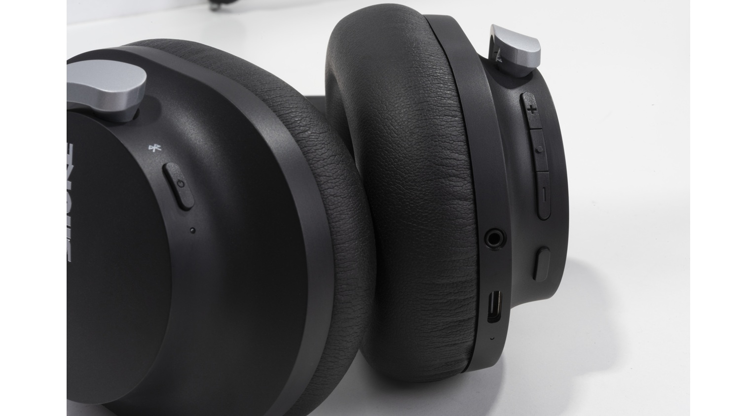 Shure Aonic 40
