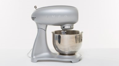 Smeg 50s style stand mixer SMF01